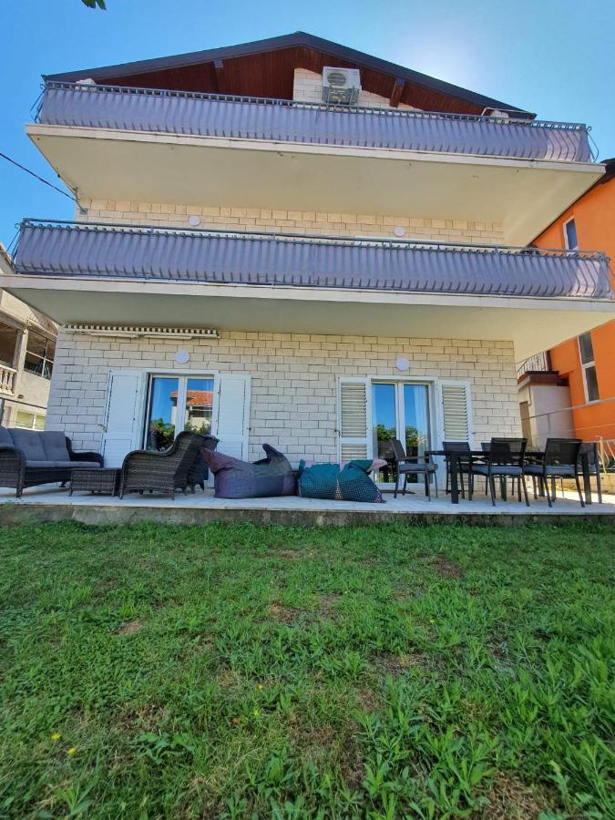Villa Del Mar オミシュ エクステリア 写真